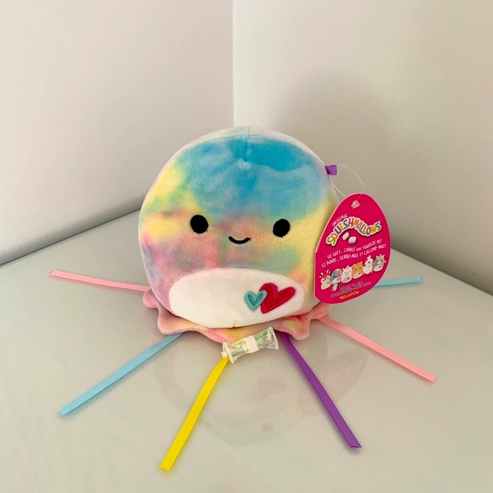 Janet Jellyfish Squishmallow 5” Valentine edition
